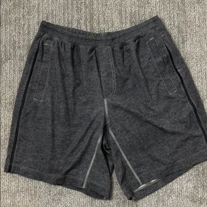 Lululemon Men’s Pacebreaker 9” short